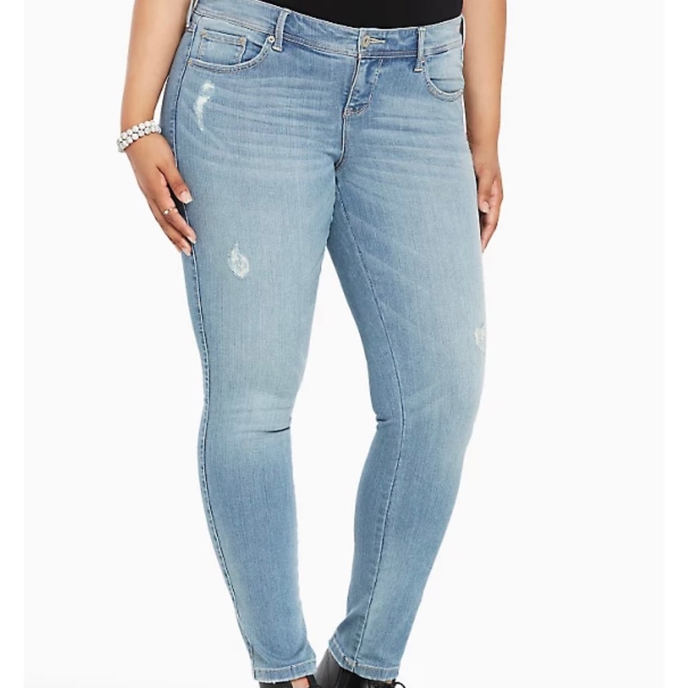 Torrid Premium Luxe Skinny Jeans Size 16 NWT
